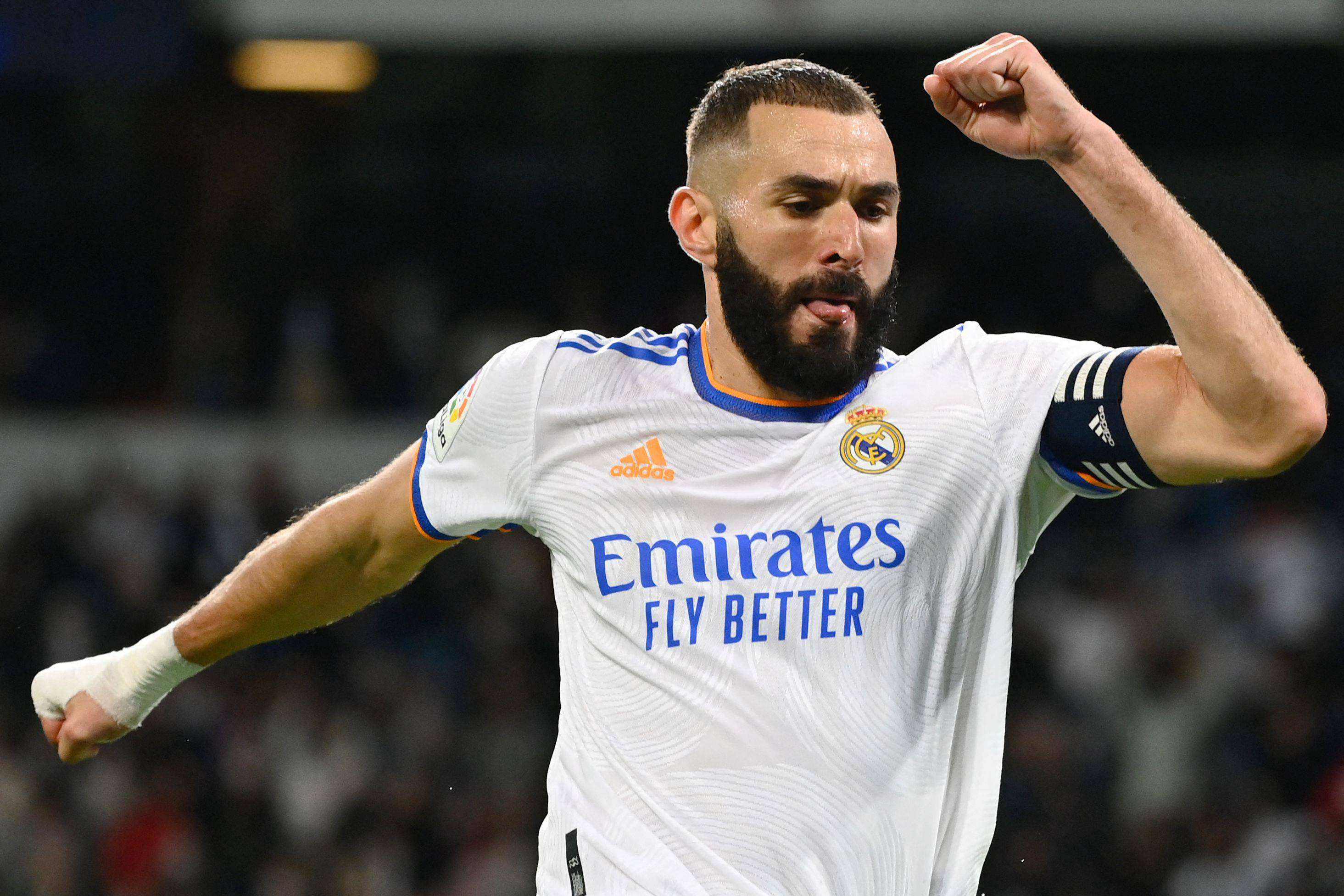 乐鱼体育-关于转会期法甲焦点战，阿贾克斯迎来里程碑，管理层满意，赛程密集仍需轮换的信息-乐鱼体育